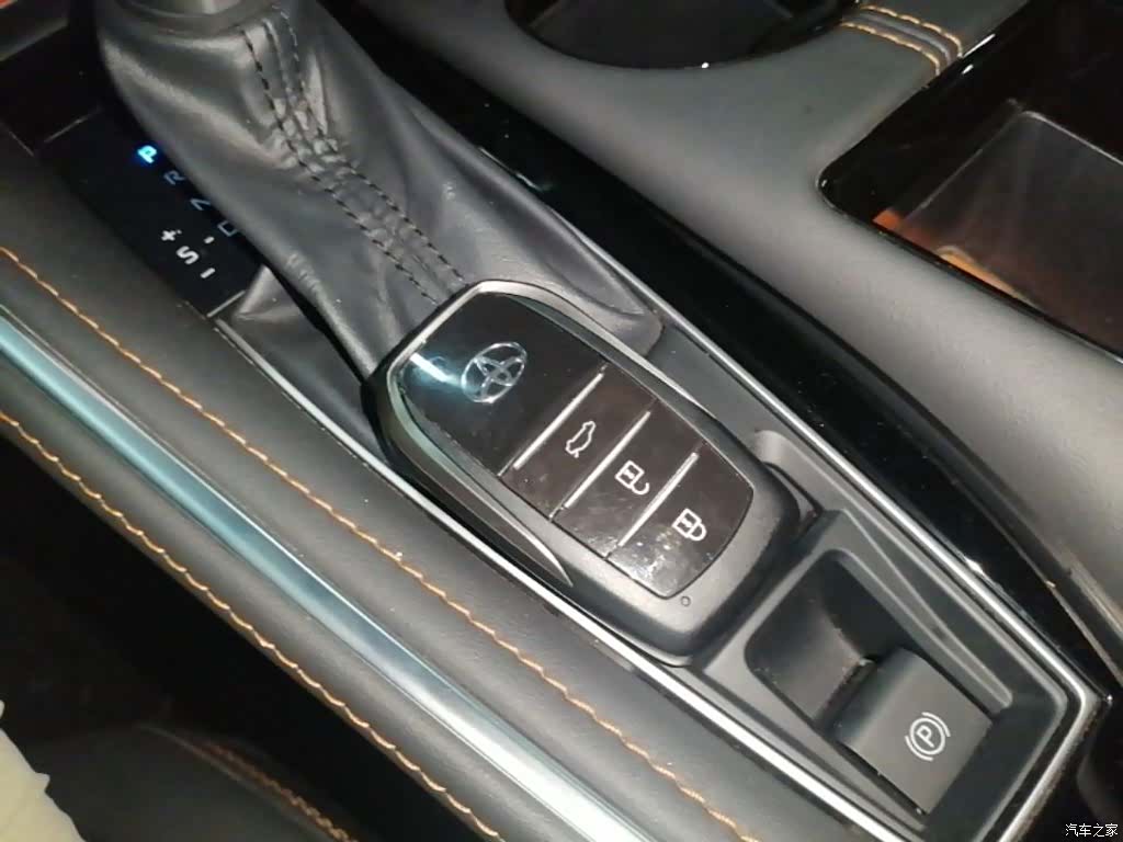 Toyota Avalon, 2025 9