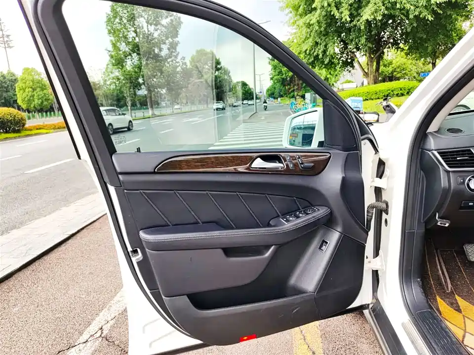 Mercedes-Benz GL grade