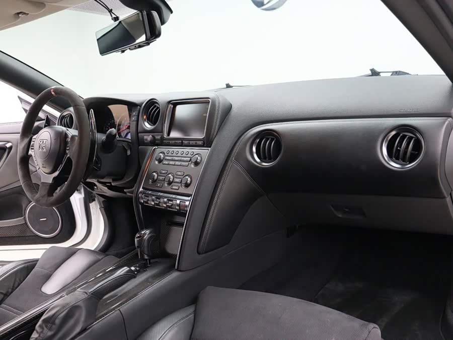 Nissan GT-R 2012, фото 11