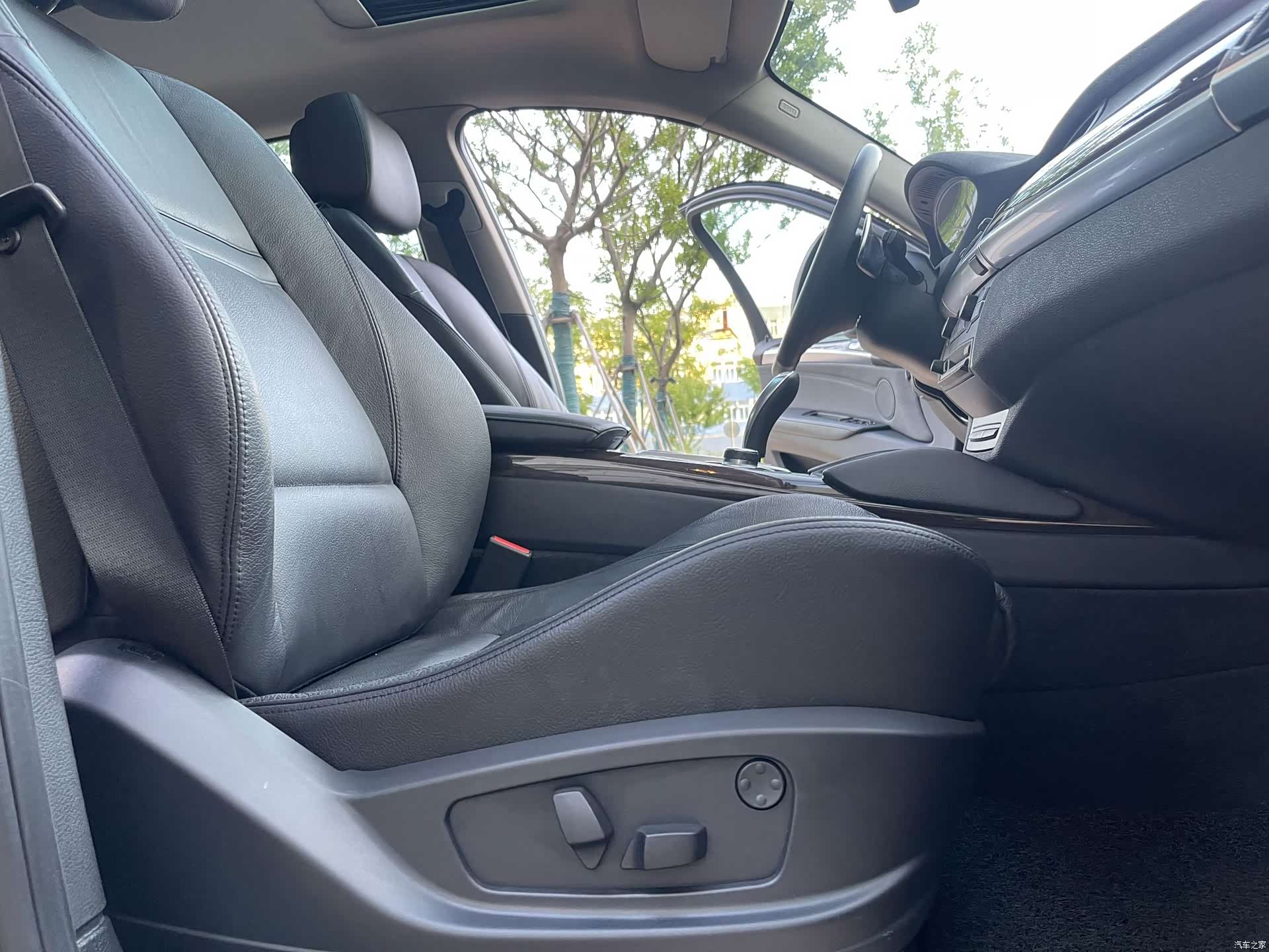 BMW X6, 2013 11