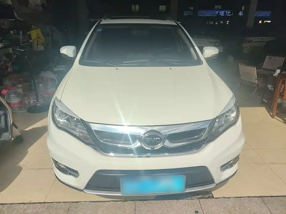 BYD S7