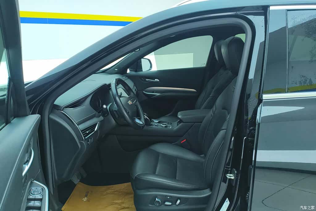 Cadillac XT4, 2023 9