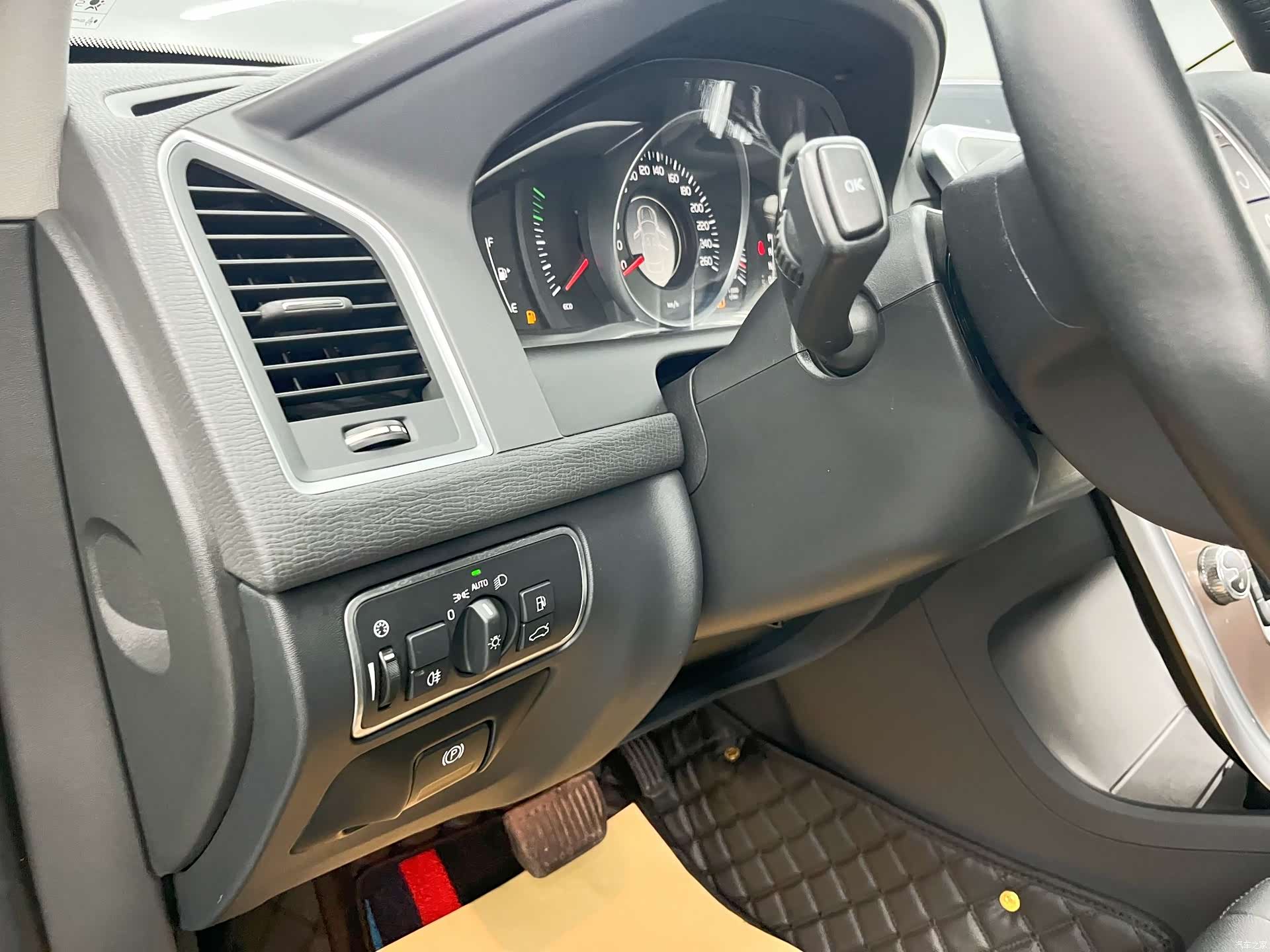 Volvo XC60, 2017 13