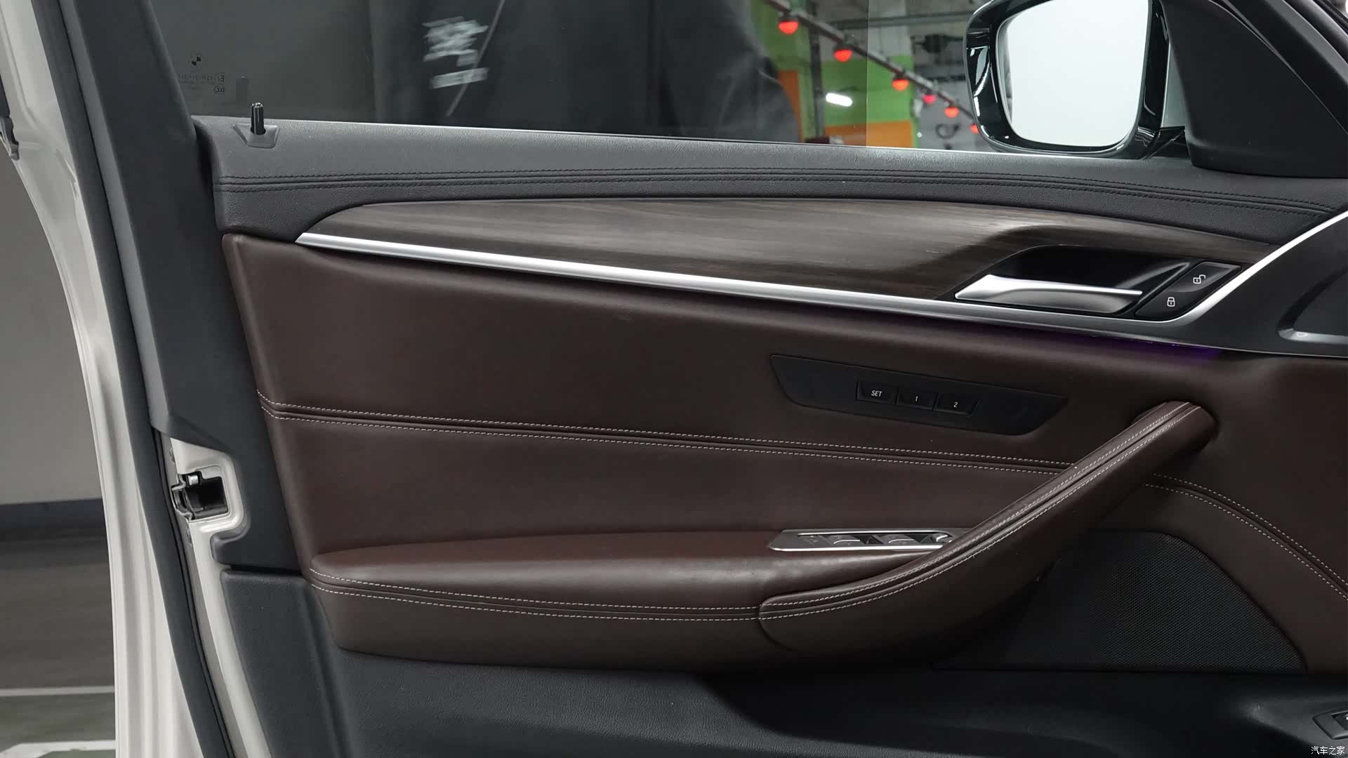 BMW 5 Series, 2019 24