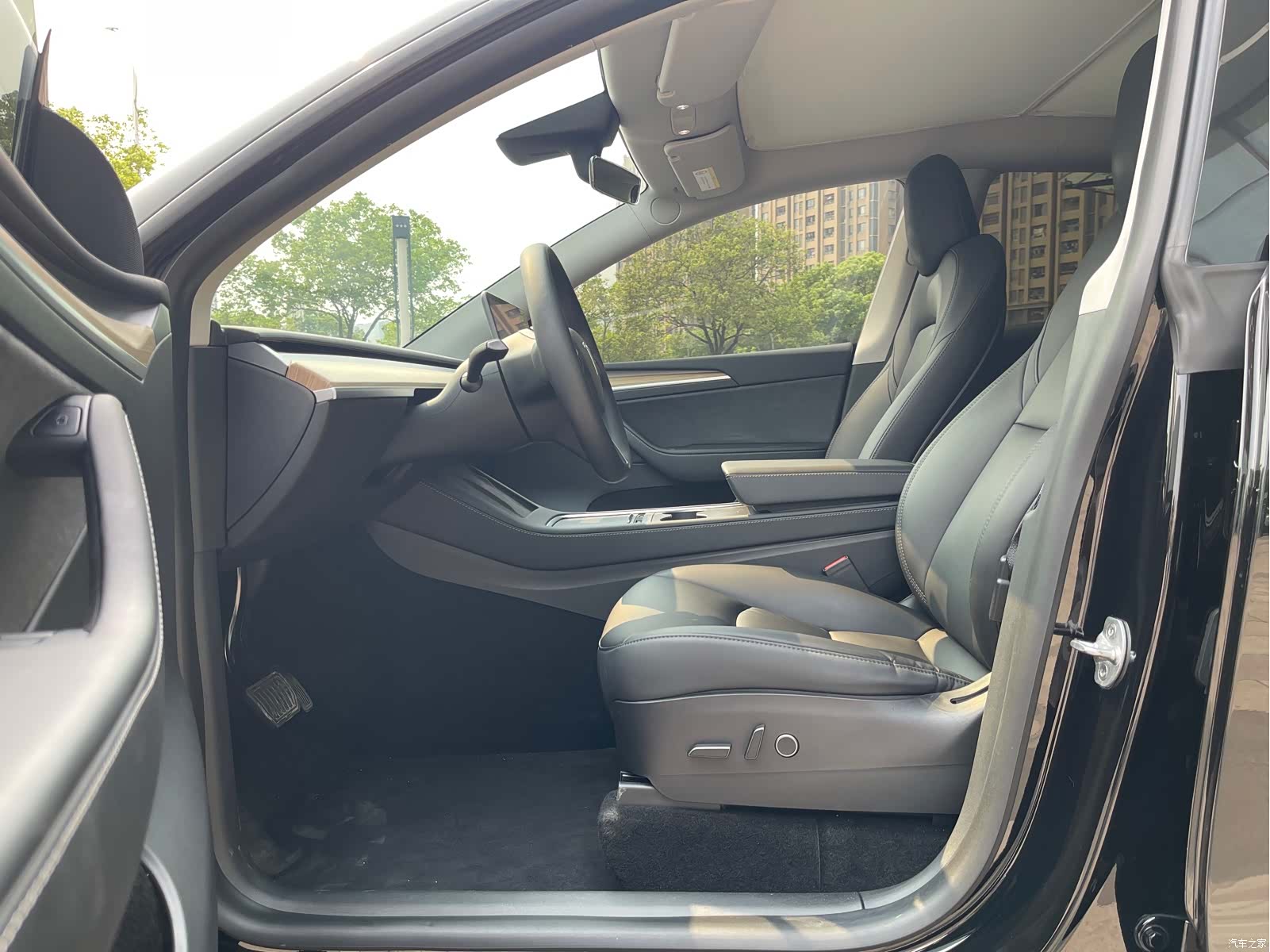 Tesla Model Y, 2022 15