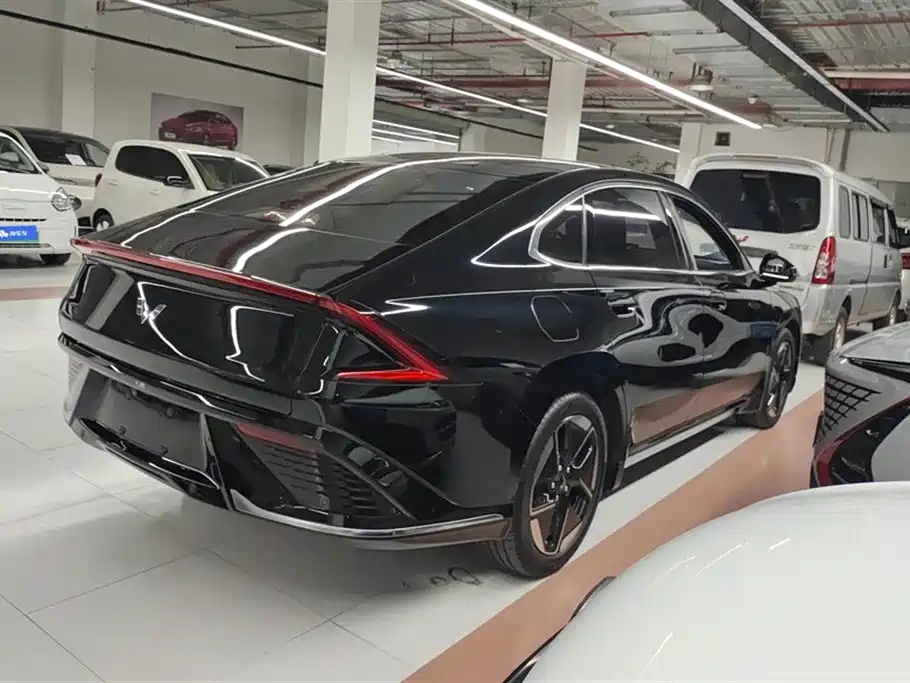 Wuling Wuling Starlight