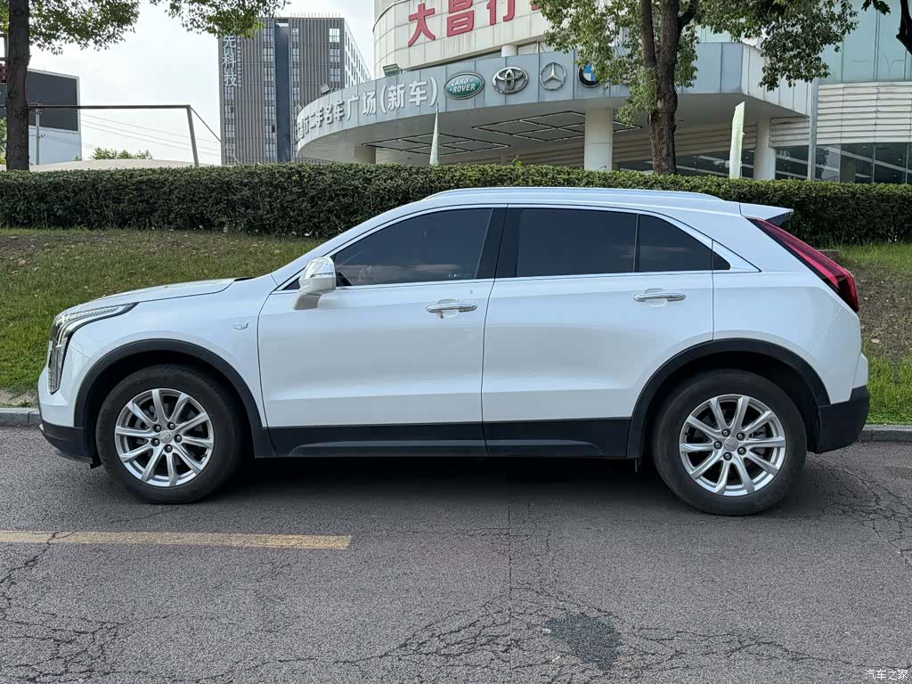 Cadillac XT4, 2020 3