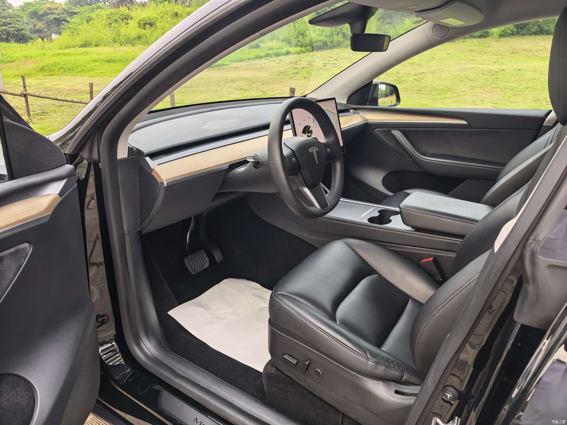 Tesla Model Y, 2021 11