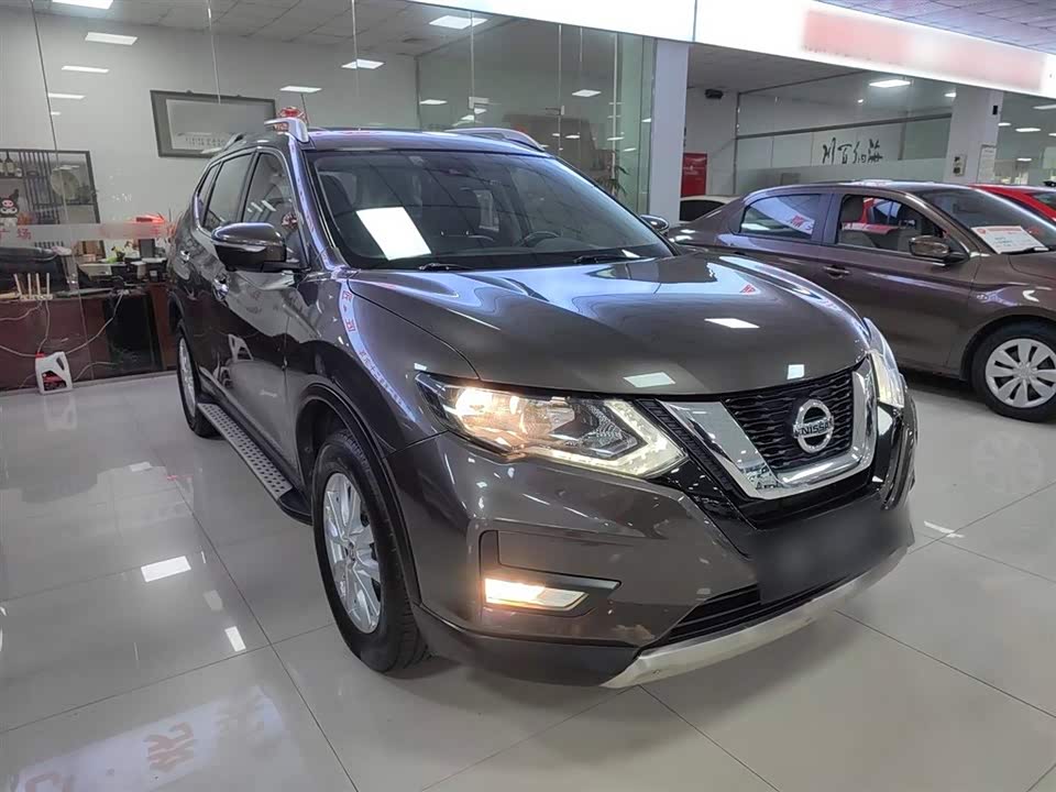 Nissan Qijun