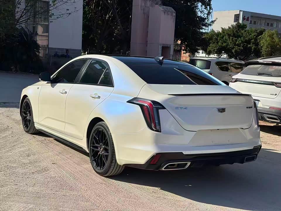 Cadillac CT4