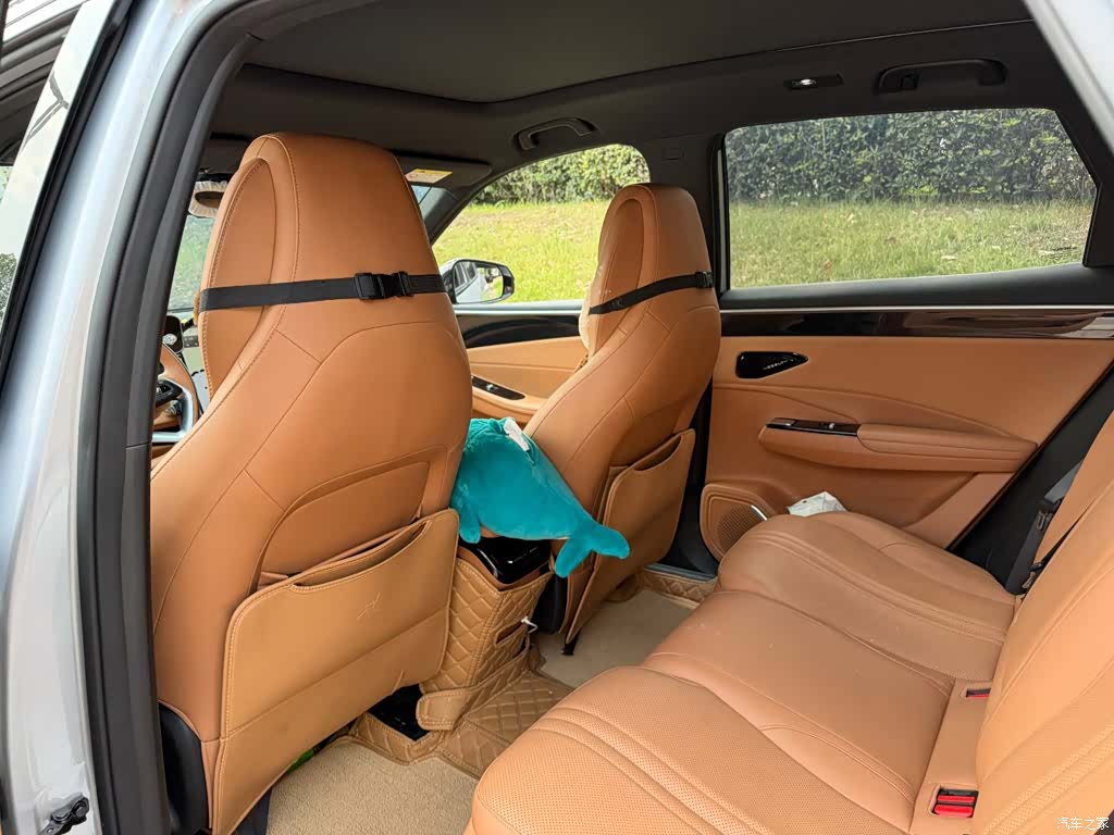 Geely Galaxy L7, 2025 11