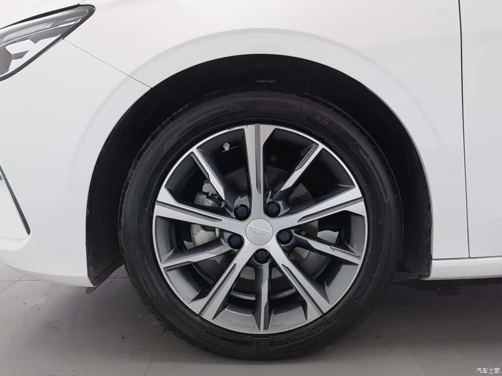 Geely Emgrand, 2024 17