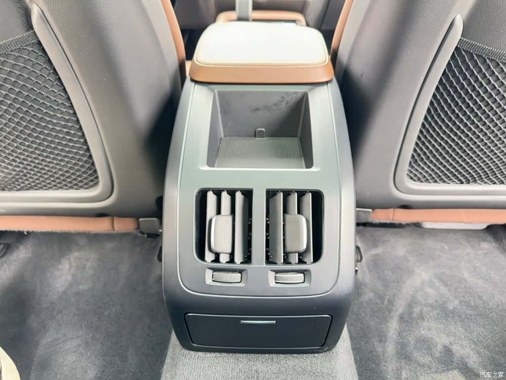 Volvo S90, 2024 все фото