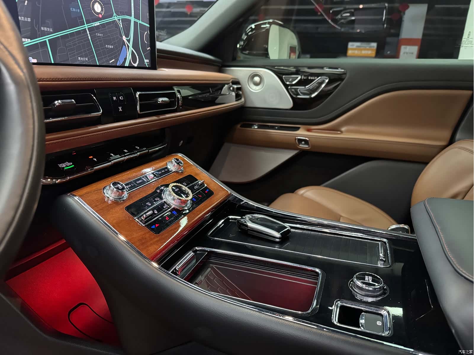 Lincoln Aviator, 2022 18