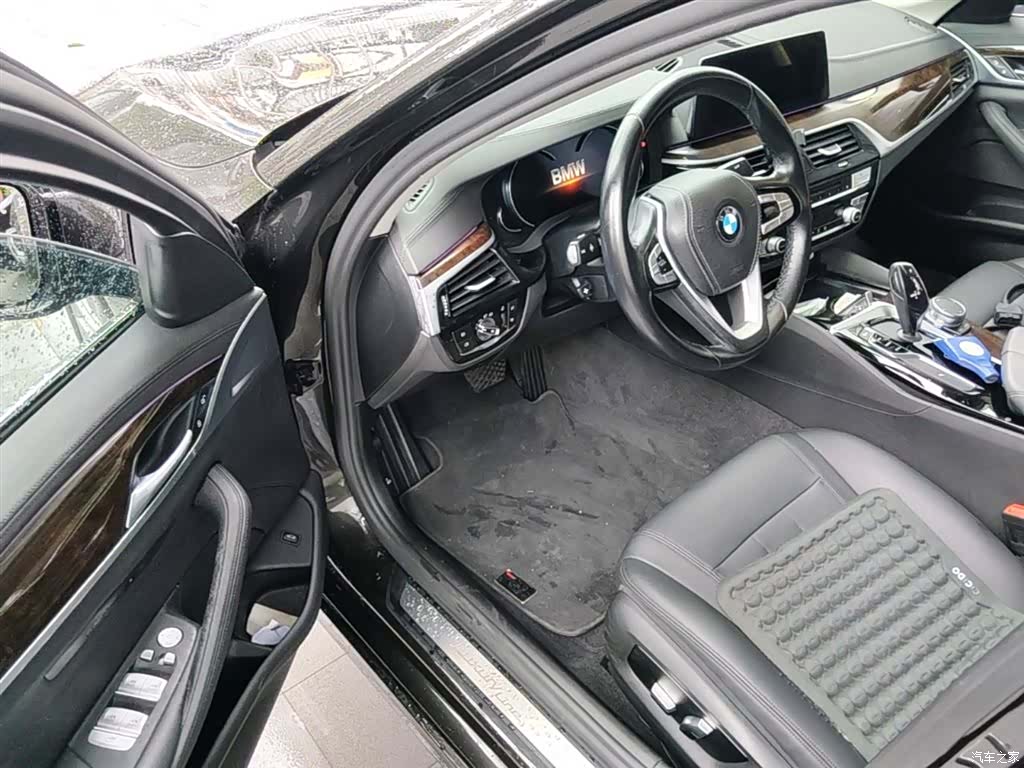 BMW 5 Series, 2018 23