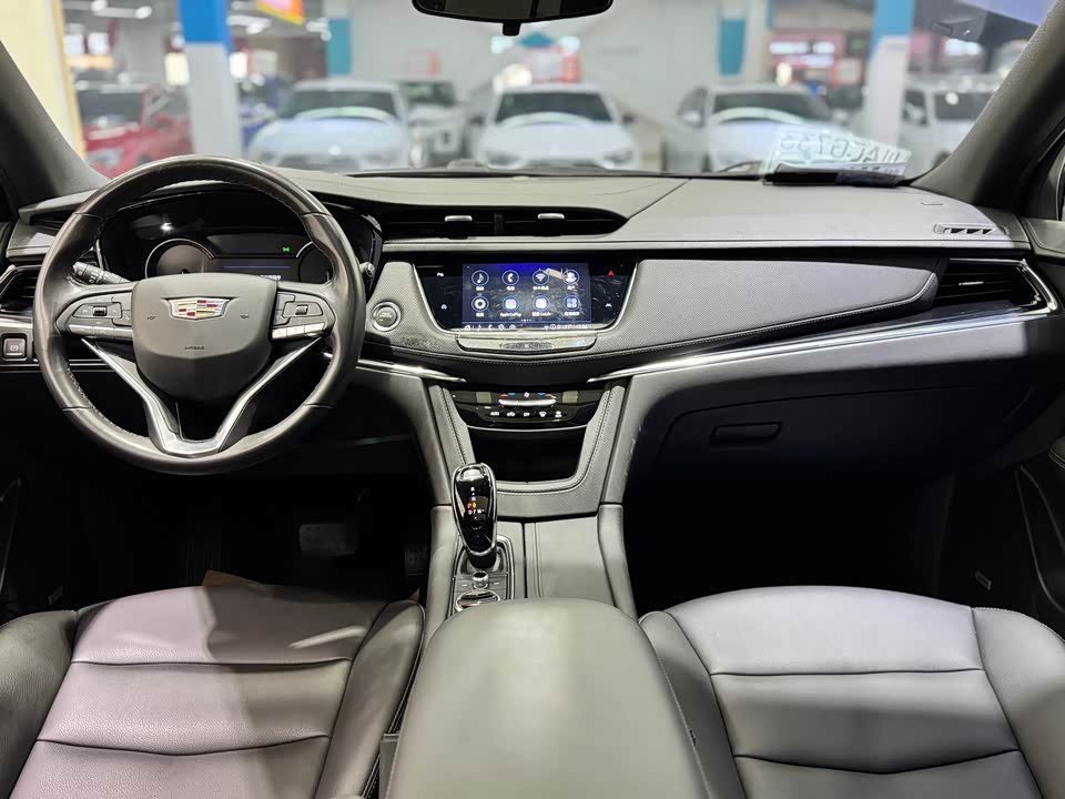 Cadillac XT6