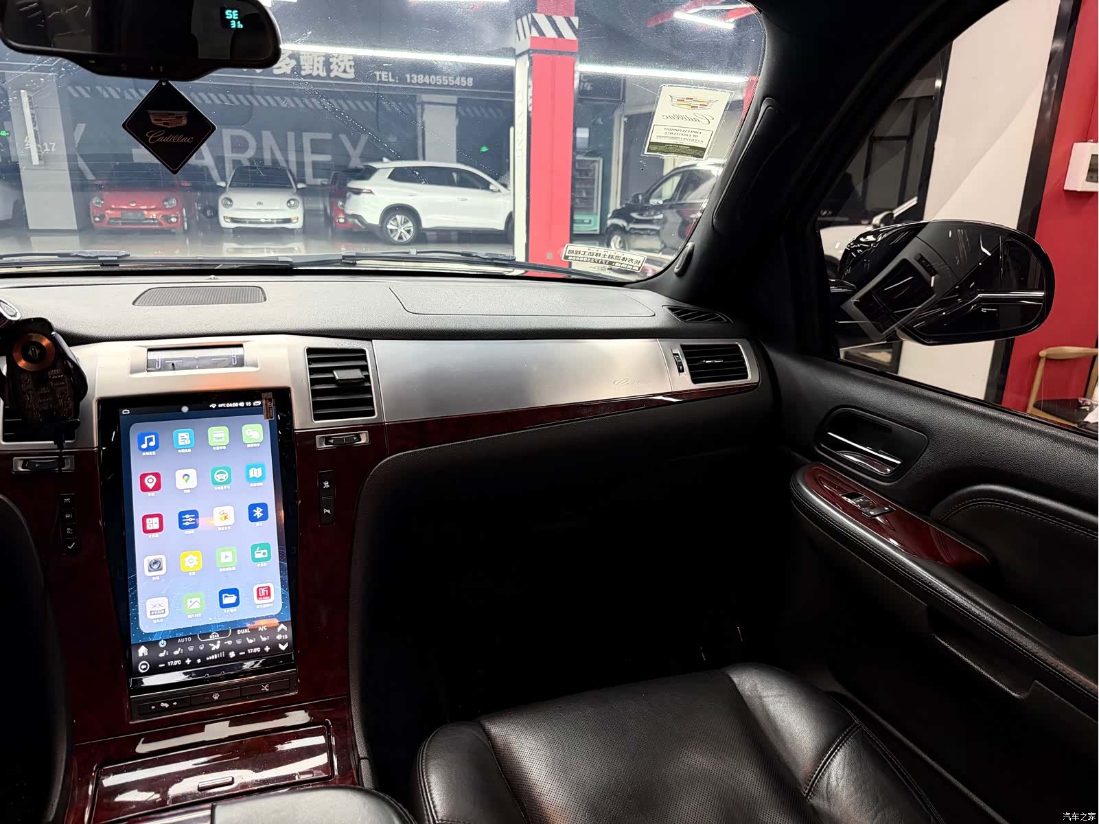 Cadillac Escalade, 2008 12