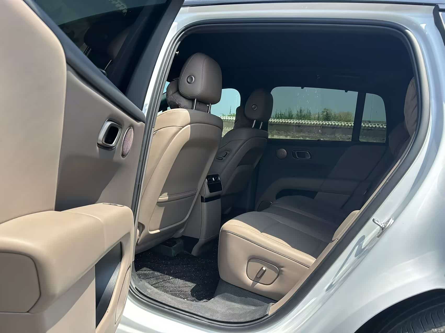 Li Auto i6, 2026 9