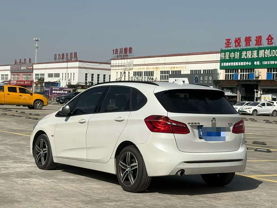 BMW 2 series station wagon