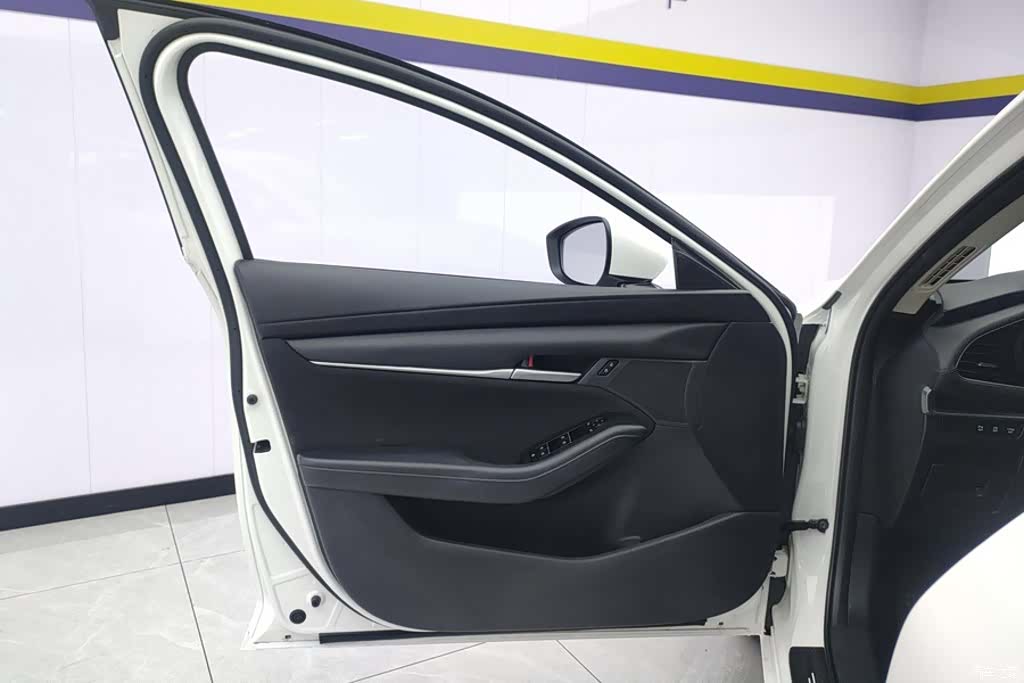 Mazda Mazda3, 2021 7