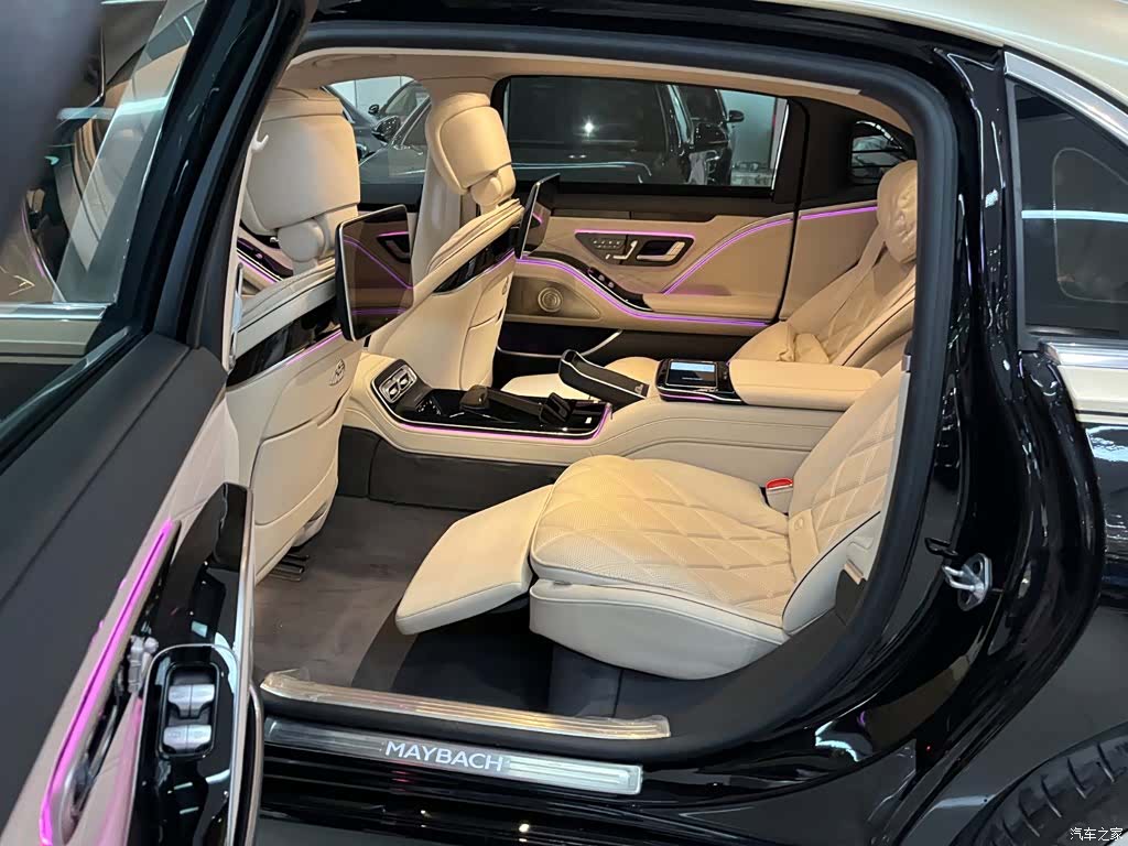 Maybach S-Class, 2023 6