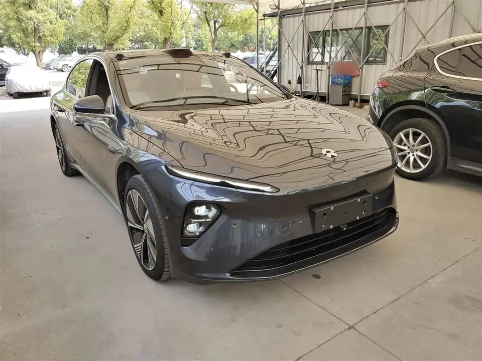 NIO ET7