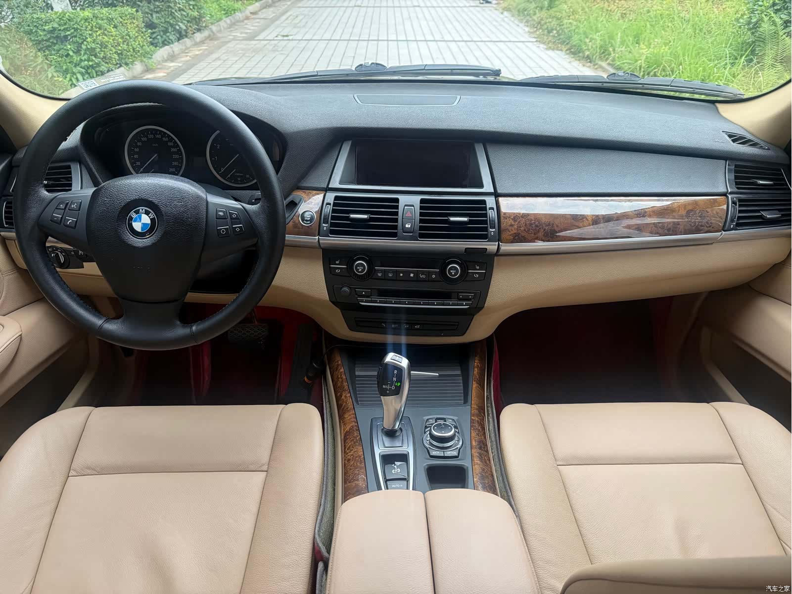 BMW X5, 2011 7