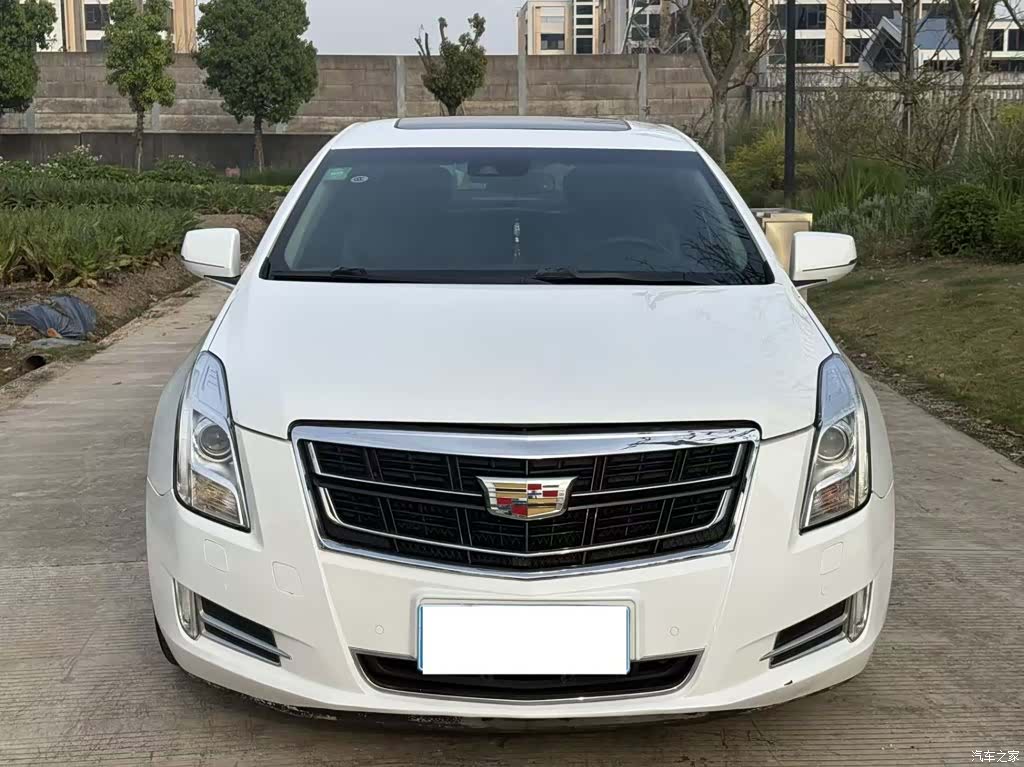 Cadillac XTS, 2016 2