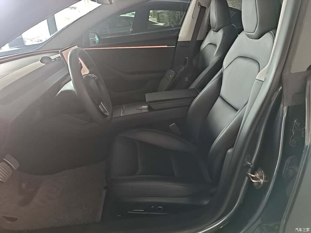 Tesla Model 3, 2024 15
