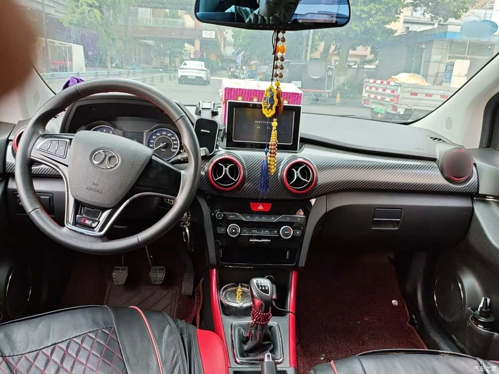BAIC X25, 2017 10