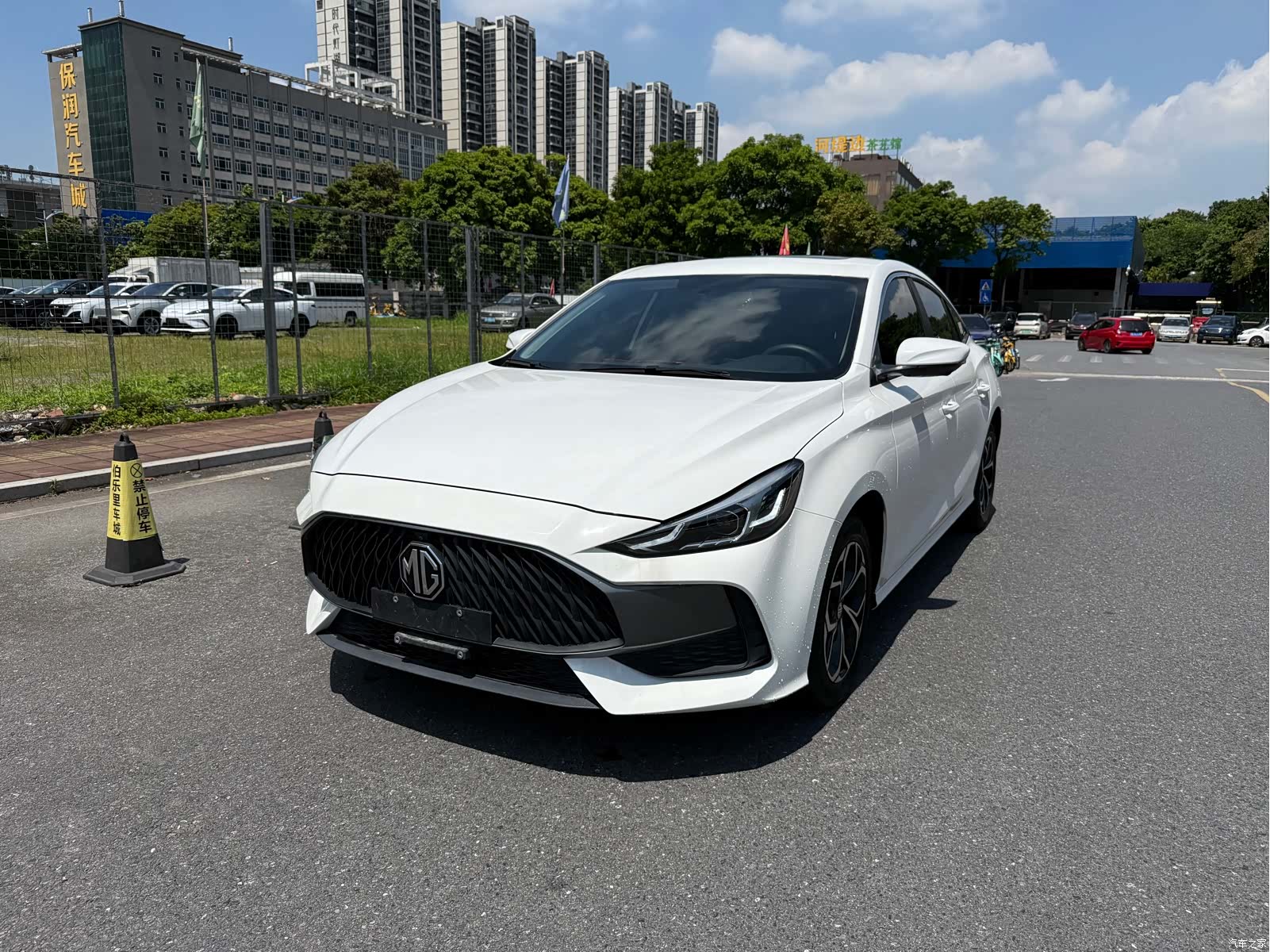 MG MG5, 2023 1