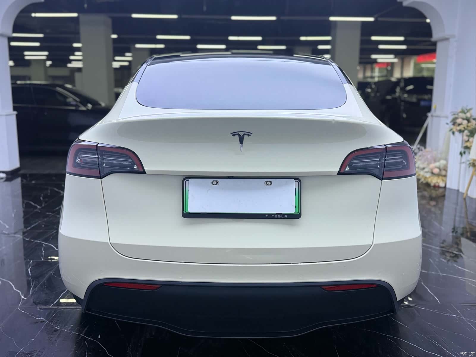 Tesla Model Y, 2022 20