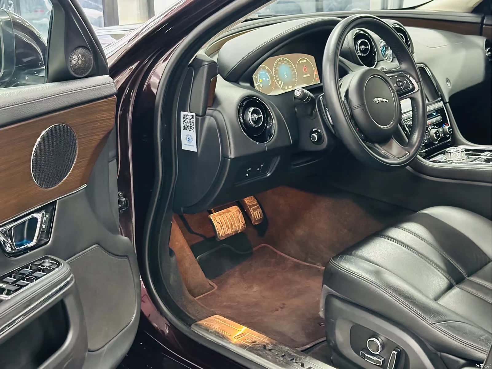 Jaguar XJ, 2017 7