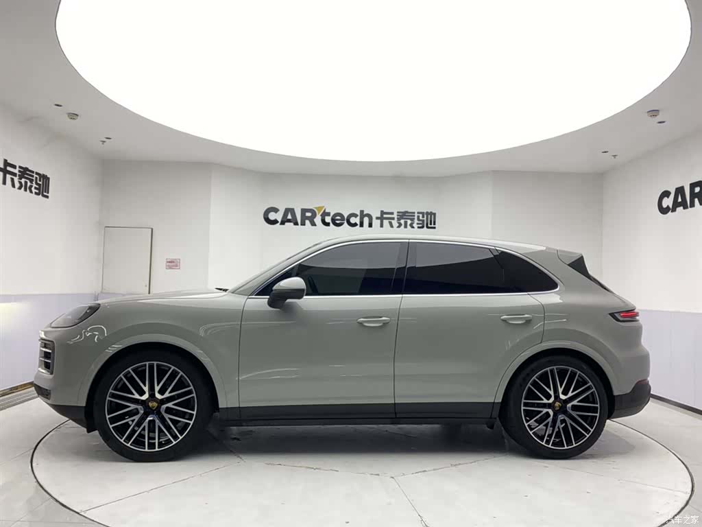 Porsche Cayenne, 2025 8