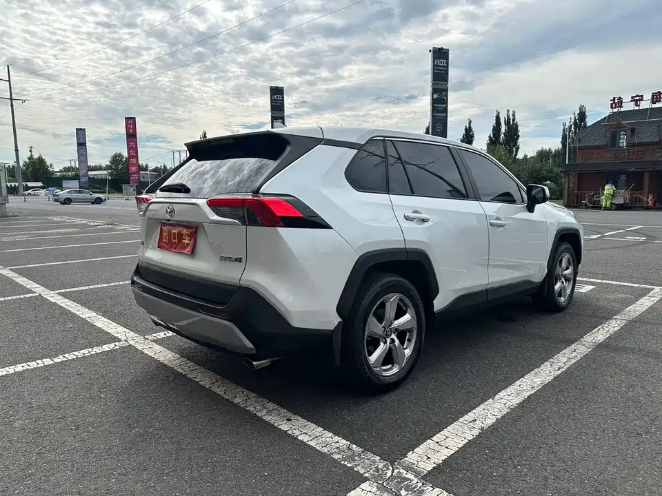 Toyota RAV4 Rongfang