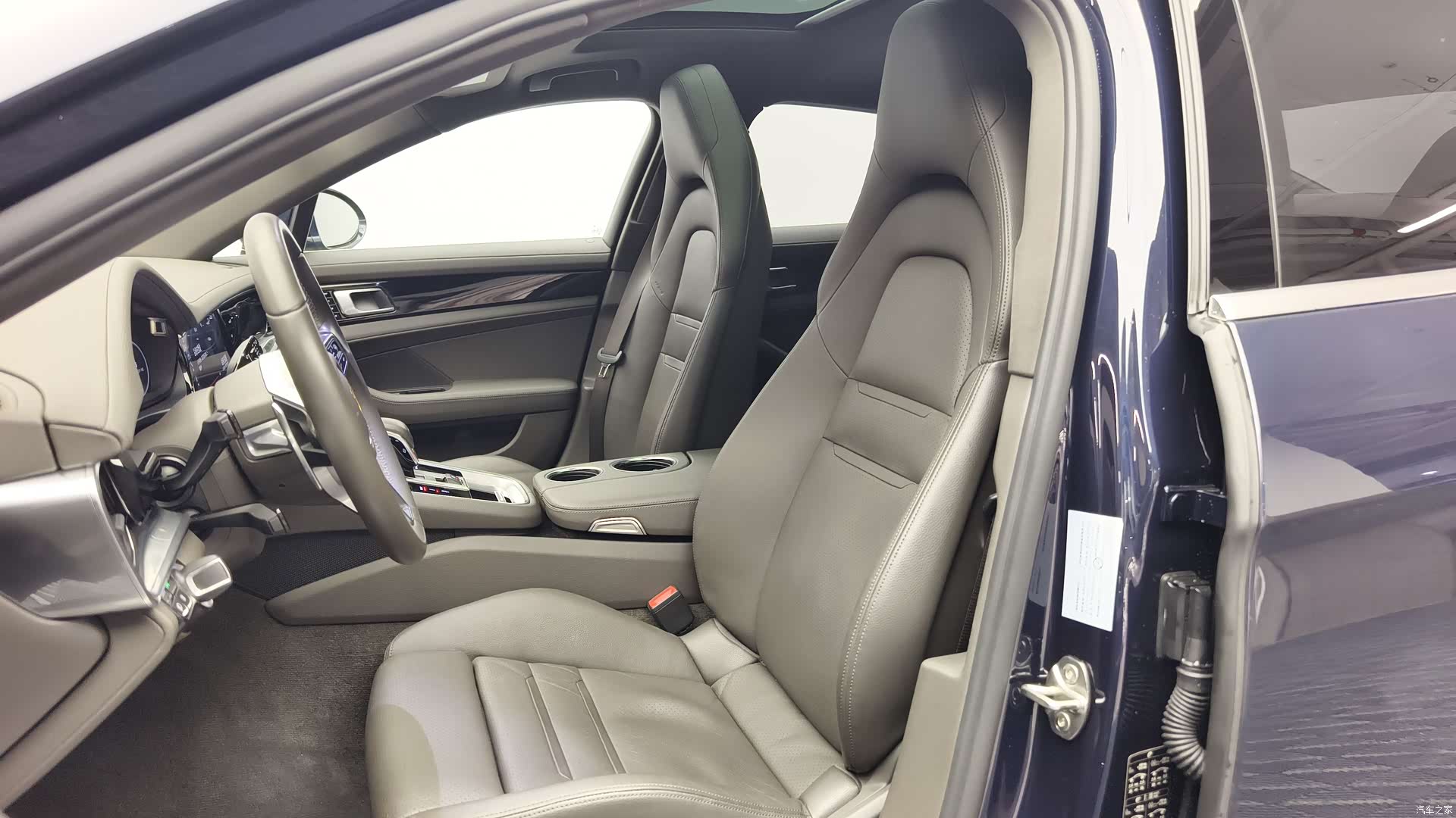 Porsche Panamera, 2017 13