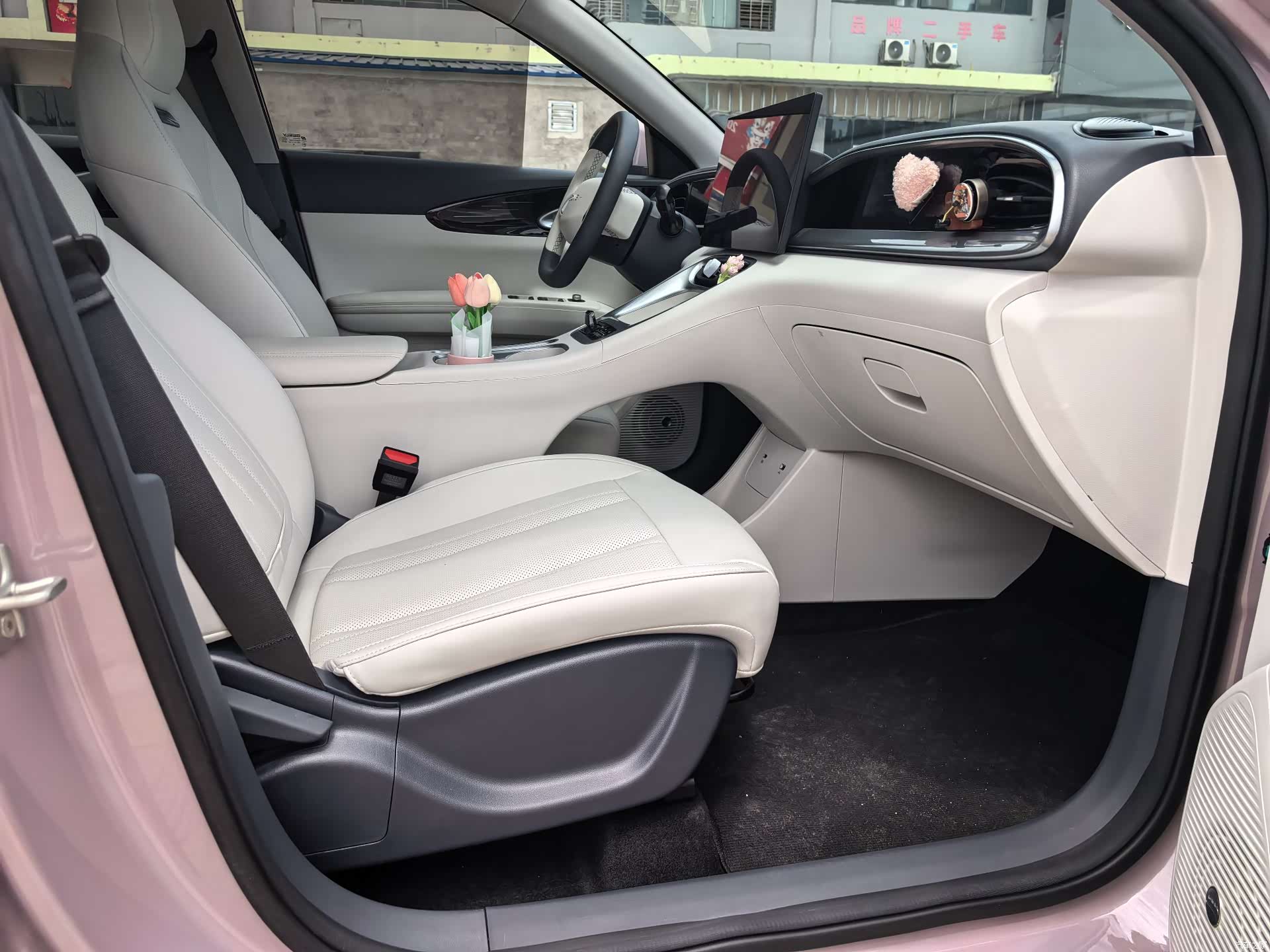 Geely Xingyuan, 2025 17