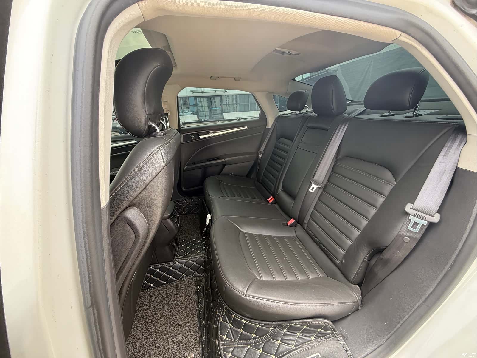 Ford Mondeo, 2016 8