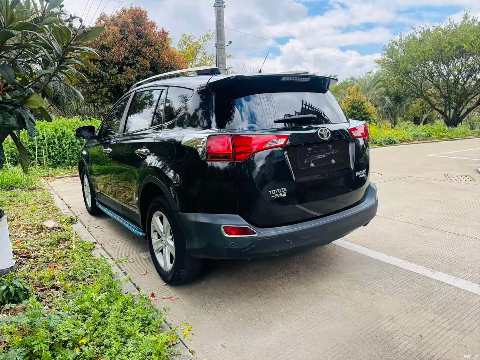 Toyota RAV4, 2013 3