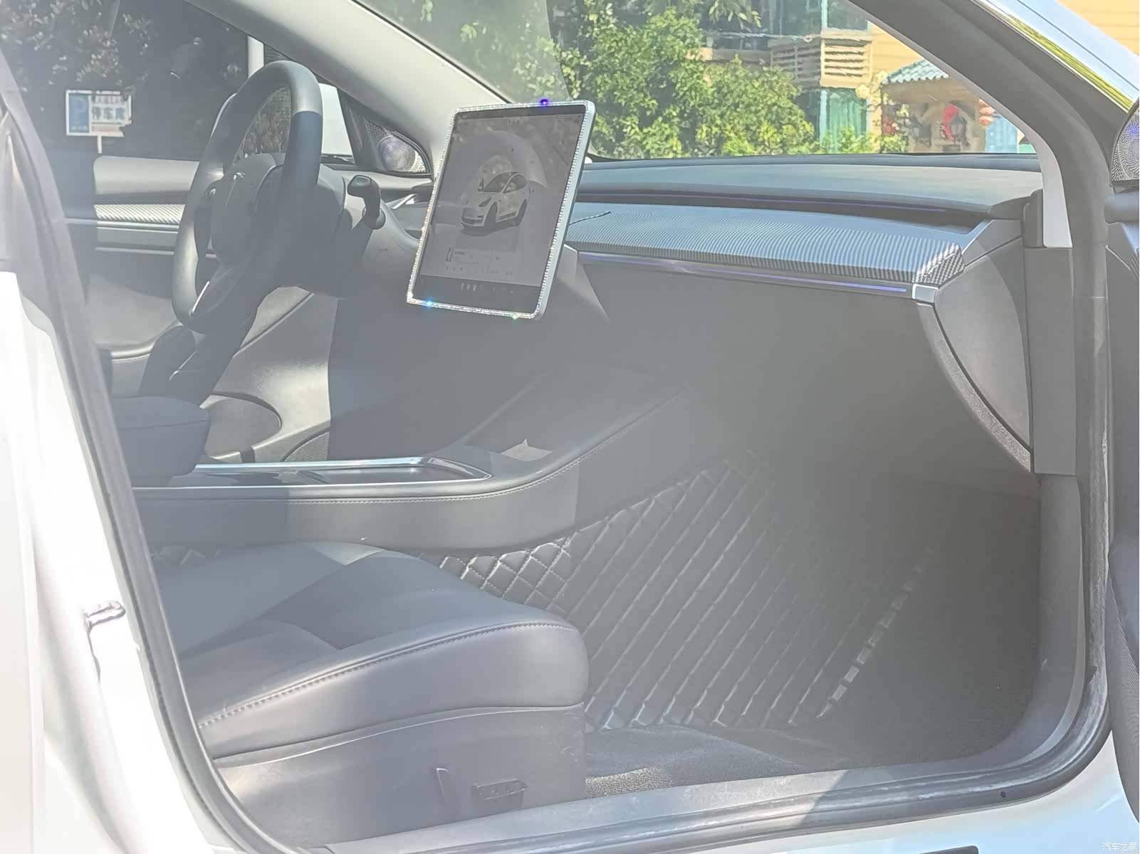 Tesla Model 3, 2023 4