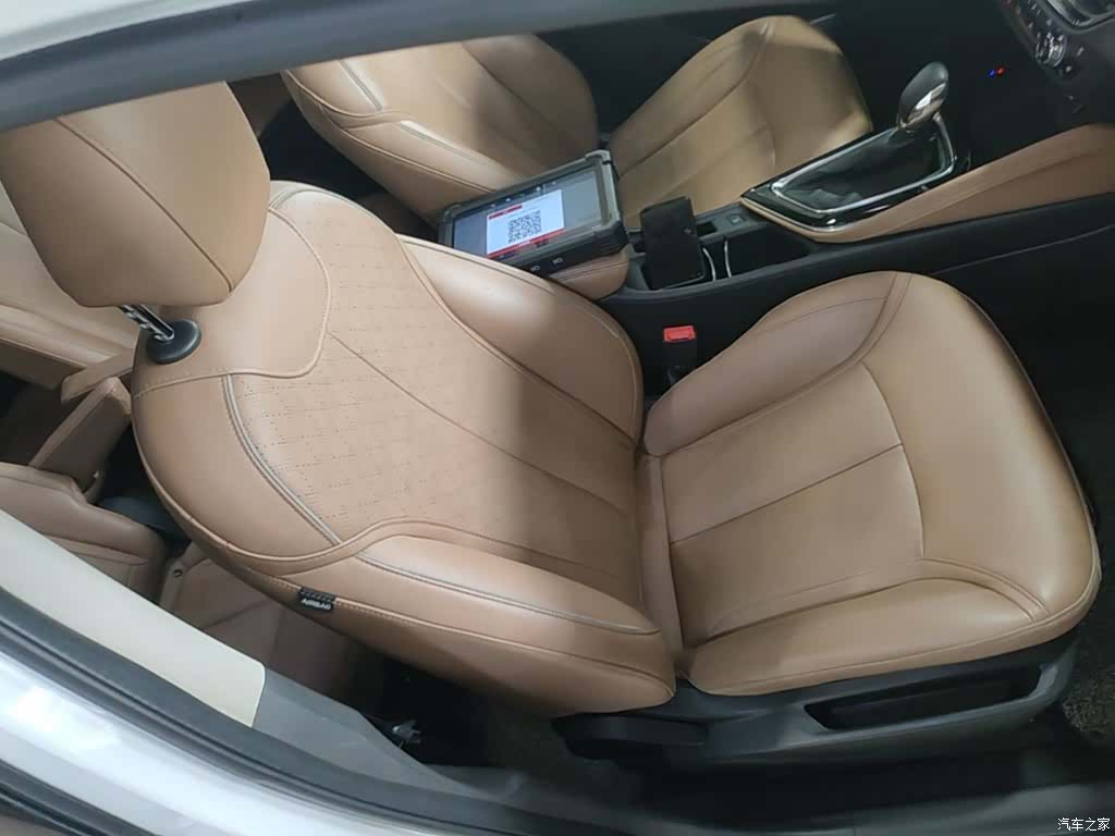 Buick GL6, 2021 25