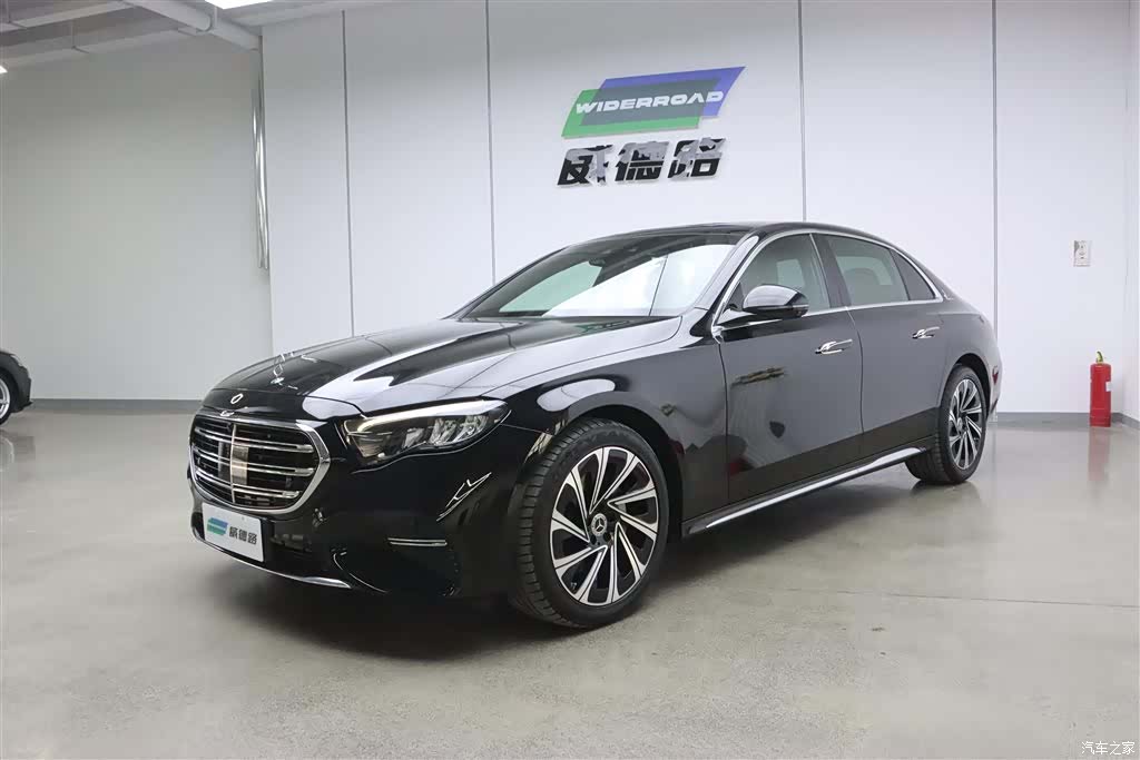 Mercedes-Benz E-Class, 2024 1