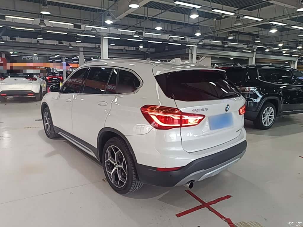BMW X1, 2019 все фото