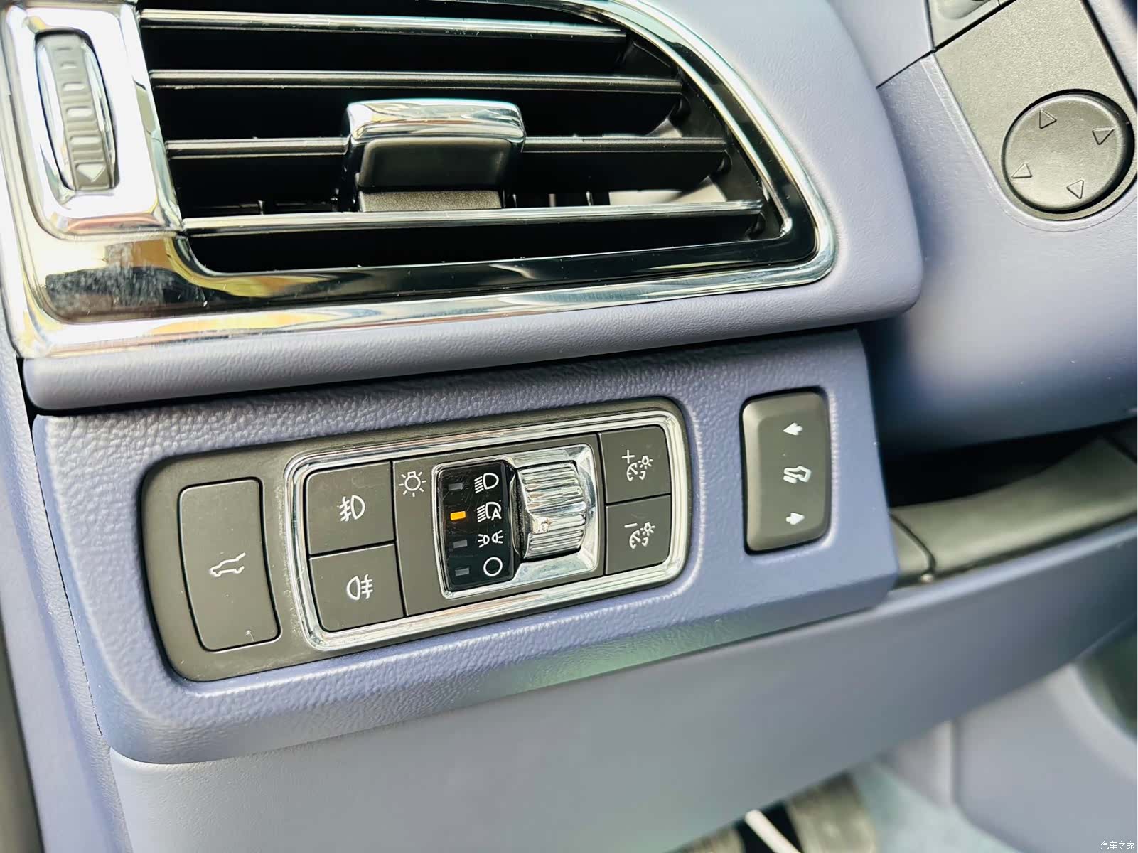 Lincoln Navigator, 2023 7