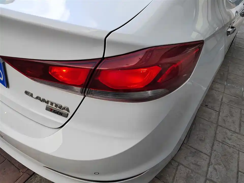 Hyundai Lead Hyundai Lead