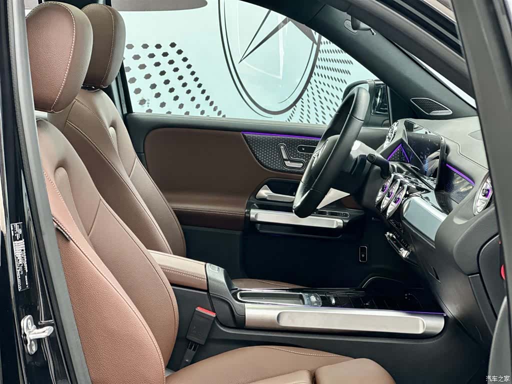 Mercedes-Benz EQB, 2024 9