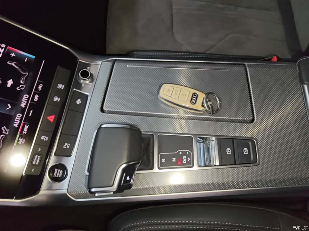 Audi A6L, 2021 14