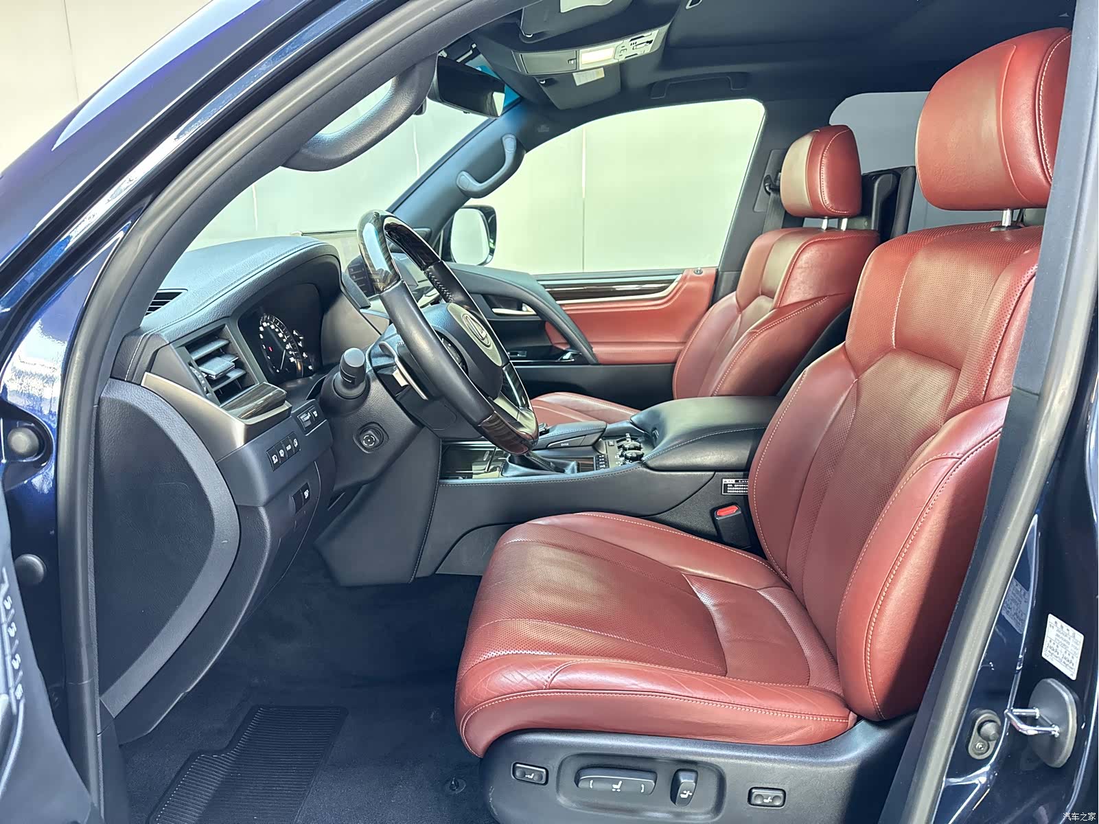 Lexus LX, 2018 9