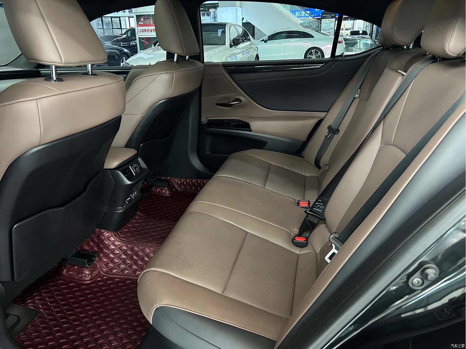 Lexus ES, 2022 6