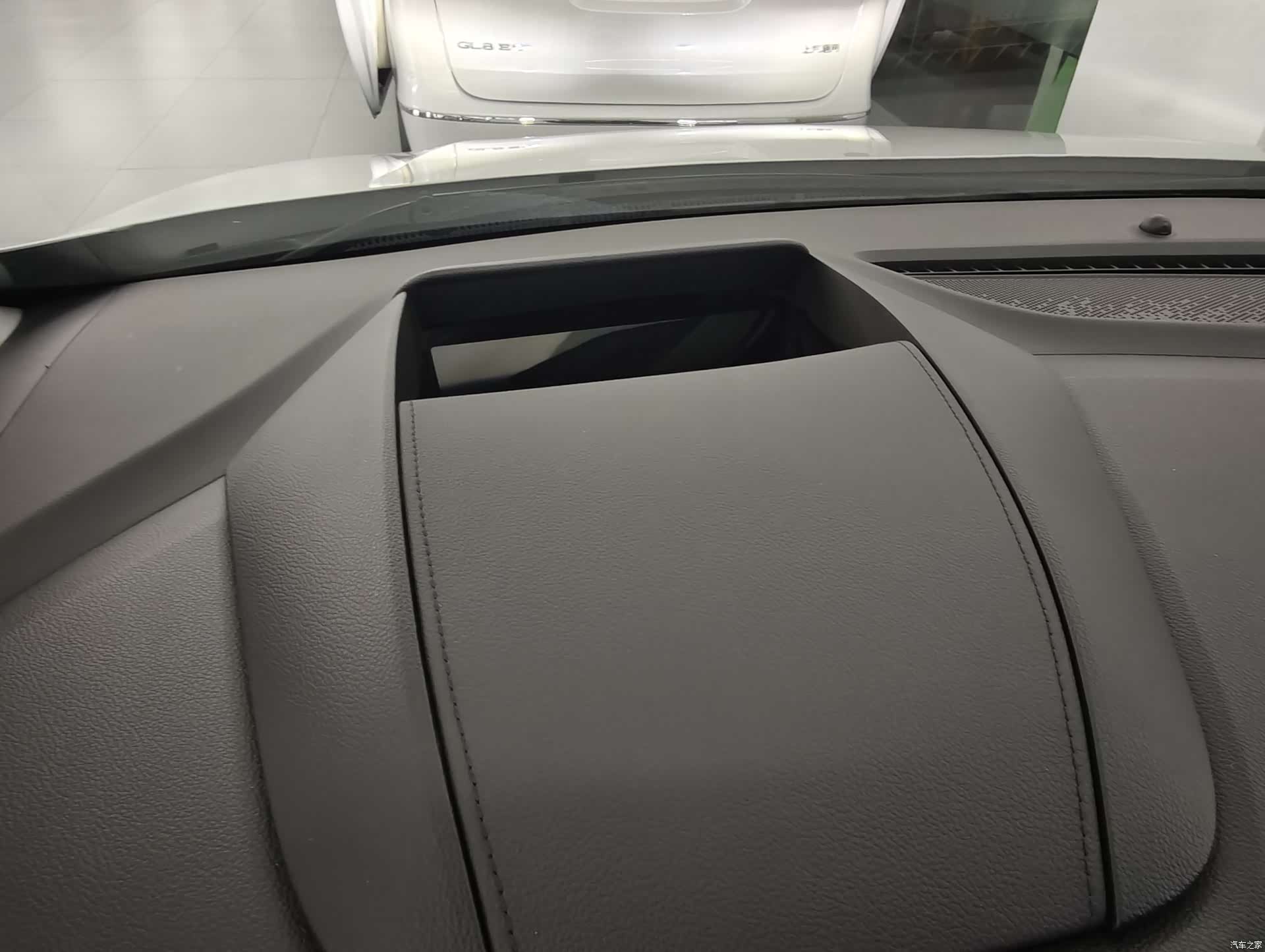 Buick GL8, 2022 13